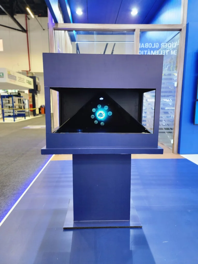 Display holográfico GeoTab